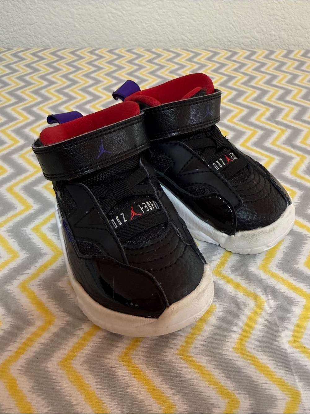 Baby Jordan Jumpman Two Trey Black Red Dark Concord size 3C